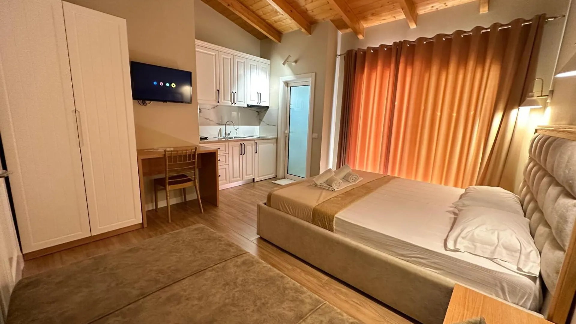 Arial Penthouse Suites Vlore Aparthotel