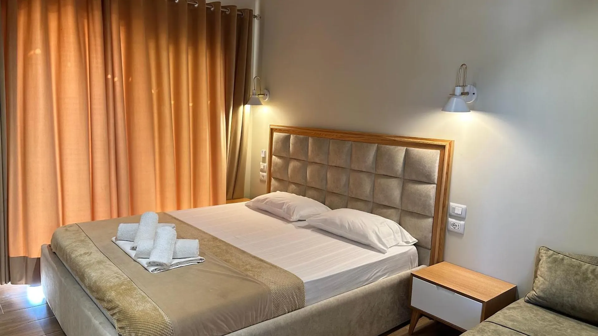 Arial Penthouse Suites Vlore 0*,