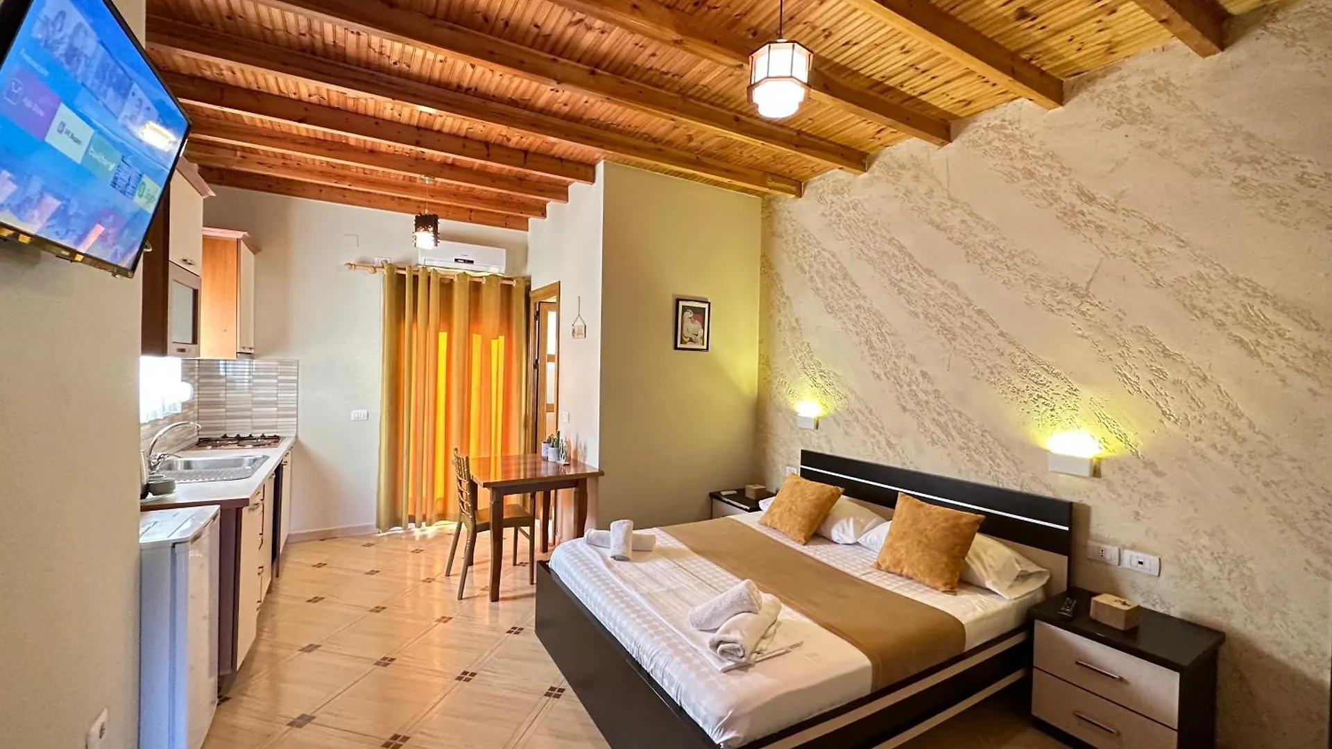 Arial Penthouse Suites Vlorë 0*,