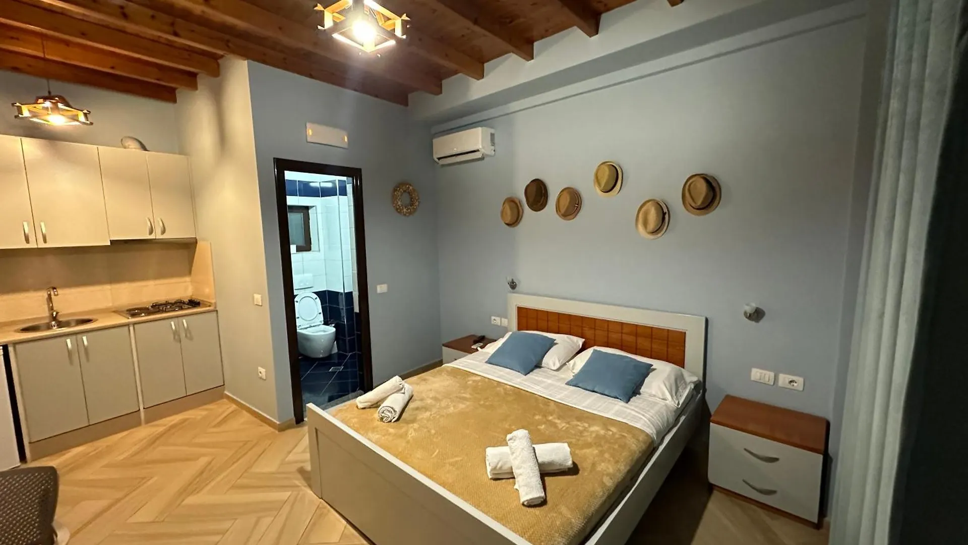 Arial Penthouse Suites Vlorë 0*,  Albania