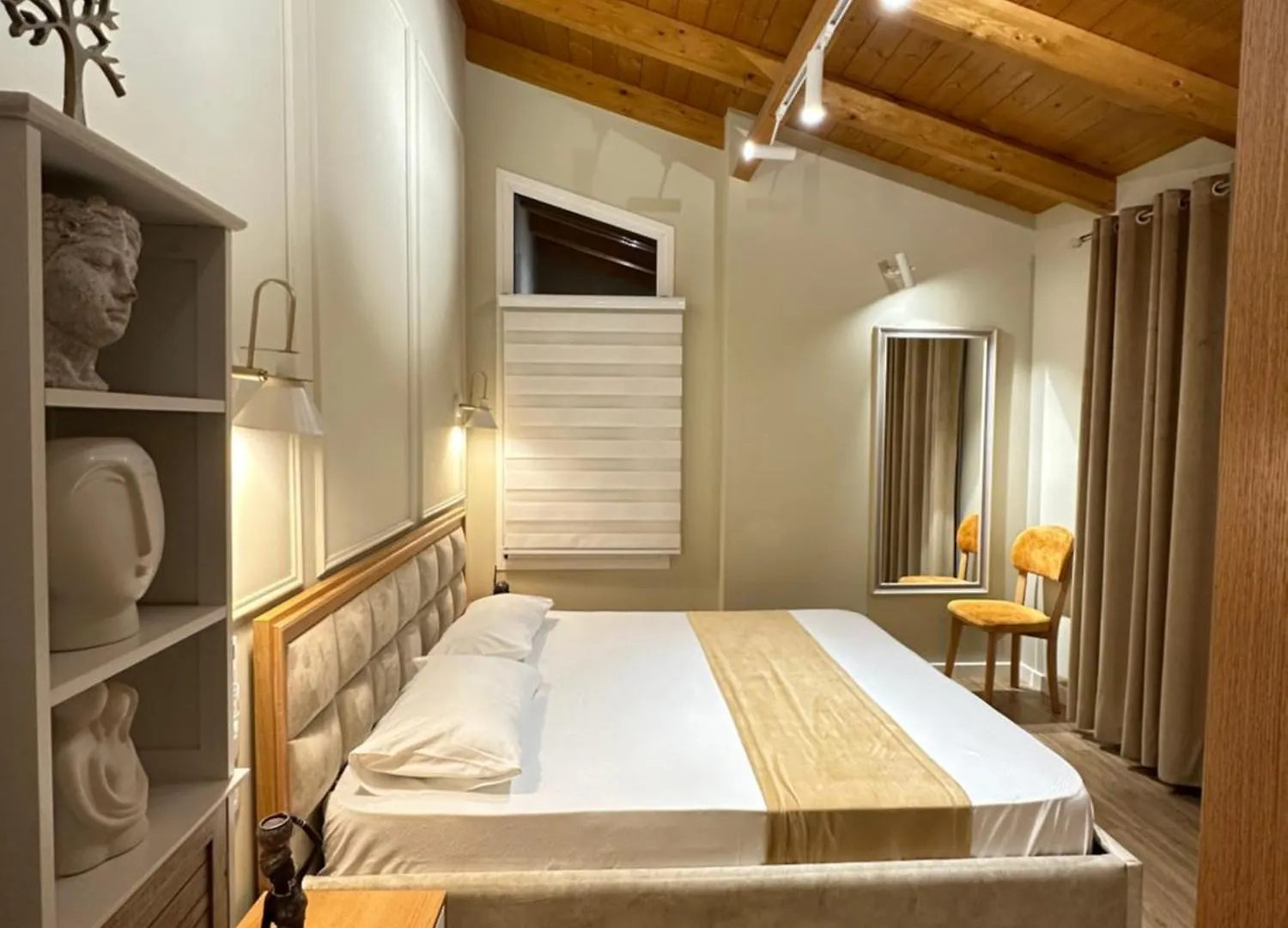 Arial Penthouse Suites Vlorë Apartahotel